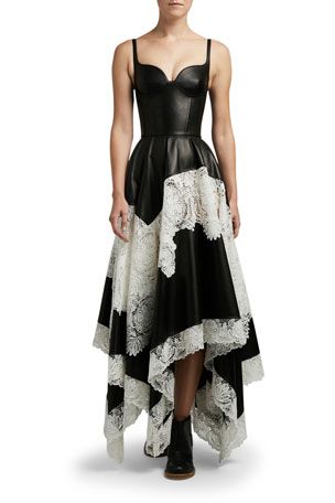 Alexander Mcqueen Couture, Alexander Mcqueen Dresses, Mcqueen Fashion, Designer Cocktail Dress, Cocktail Gowns, Looks Street Style, Cocktail Dress Lace, Black N White Dress, Lace Midi Dress