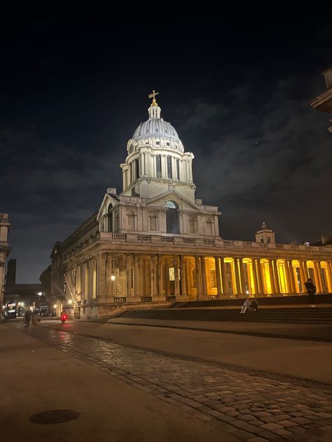 Pretty Sights, Uni Aesthetic, University Of Greenwich, Greenwich London, London Evening, Night Vibes, Dream Travel Destinations, Pretty Places, Study Motivation