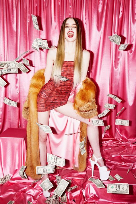 Eric Schlösberg Fall 2018 Ready-to-Wear Collection - Vogue Money Editorial, Pink Editorial, Ali Michael, Editorial Shoot, British Vogue, Fashion Show Collection, Fall 2018, Fashion Shoot, Color Of Life