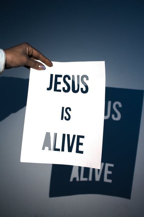 Jesus Is Alive, Surrender To God, Life Of Christ, Divine Healing, Jesus Photo, Healing Scriptures, Spiritual Connection, Christian Blogs, Son Of God