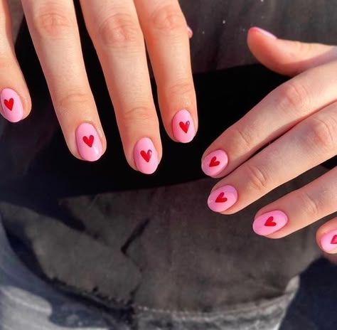 Valentine Nail Art, Pink Manicure, Nail Designs Valentines, Painted Hearts, Nails Polish, Pink Panther, Minimalist Nails, Heart Nails, Chic Nails