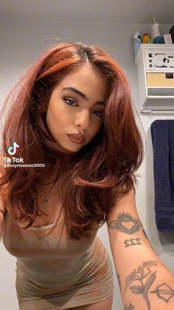 Red Hair On Brown Skin, Orange Brown Hair, How To Have Style, Red Hair Inspo, Ginger Hair Color, Hair Color Auburn, Brown Hair Balayage, Auburn Hair, Baddie Hairstyles