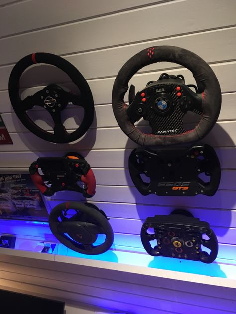 Racing Setup, Gaming Ideas, Tokyo Drift, Project Moon, Kitty Clothes, Hello Kitty Clothes, Aircraft Interiors, Racing Simulator, Racing Wheel