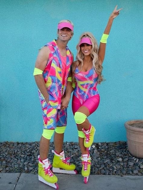 Barbie Halloween costume: retro roller skate couple 80s Couple Costume, Last Minute Couples Costumes, Barbie And Ken Costume, Diy Fantasia, 80s Halloween Costumes, Quick Halloween Costumes, Barbie Halloween Costume, Barbie Halloween, Cute Couple Halloween Costumes