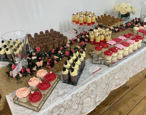 ZS BAKES on Instagram: “Mehndi dessert table🤩 Over a 100 desserts made by @zs.bakes @zs.occasions for our lovely bride Anisa 👰 💕 - Dm @zs.bakes or @zs.occasions…” Mehndi Dessert Table, Mehndi Desserts, Oreo Trifle, Indian Desert, Dessert Shots, Mehndi Night, Mehndi Decor, Lovely Bride, Snack Table