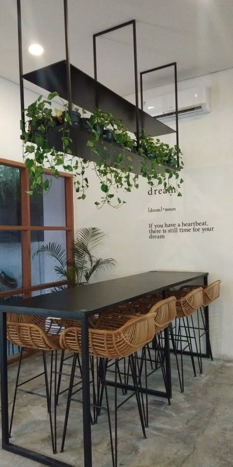 Plant Ceiling, Decoration With Plants, Small Barn House, Kitchen Ceiling Design, Lampe Industrial, Aesthetic Tropical, Ceiling Shelves, Ceiling Design Ideas, Kitchen Plants