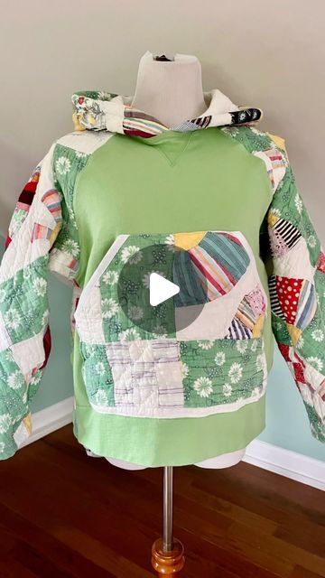 ReStitched by SB on Instagram: "New vintage  quilt hoodie sweatshirt. Avail here http://sbrestitched.etsy.com #quilt #vintagequilt #vintage #whatsoldisnewagain #hoodie #quiltjacket #vintagestyle #hoodie #hoodiestyle #hoodieweather #quilthoodiesweatshirt" How To Add A Hood To A Jacket, Quilted Sweatshirt Jacket Pattern, Quilted Hoodie Diy, Sweatshirt Makeover Diy, Sweatshirt Jackets Patterns, Quilted Sweatshirt Jacket, Quilt Coat Pattern, Sweatshirt Makeover, Quilted Jacket Pattern