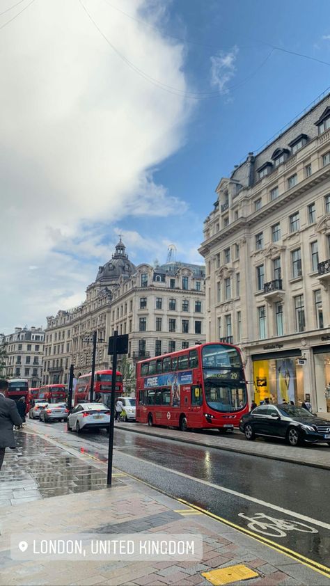 Life Aesthetic Video, Photography Poses Aesthetic, London Life Aesthetic, Aesthetic Summer Pictures, France Beach, London Buses, Aesthetic London, London Vibes, London Dreams