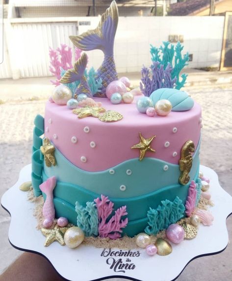 Fall Filter, Mermaid Birthday Cake, Mermaid Birthday Party Decorations, Mermaid Theme Birthday Party, Mermaid Birthday Cakes, Ariel Birthday, Sea Cakes, Airbrush App, Mermaid Theme Party