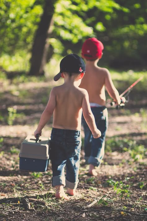 Boy/ brothers/ fishing photography Outdoor Brother Photo Ideas, Brother Photo Shoot Ideas, Family Fishing Photography, Brother Outdoor Photoshoot, Outdoor Brothers Photoshoot, Little Boy Fishing Photography, Fishing Pictures Photography Photo Ideas, Gone Fishing Photo Shoot, Family Fishing Aesthetic