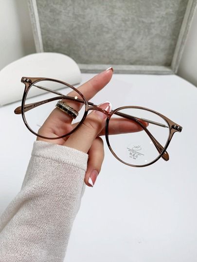 Big Round Glasses Aesthetic, Classy Glasses Frames For Women, Glasses Frames For Women Round Face, Beige Glasses, Eye Glasses Women, Feminine Glasses, Clear Glasses Frames Women, Glasses Women Fashion Eyeglasses, Spectacles Women