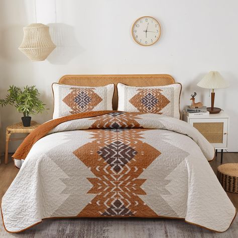 PRICES MAY VARY. 【PACKAGE & SIZE】：This terracotta boho quilt set include 3 Pieces. Available in quilt queen: 1 quilt (90"x 96") and 2 pillowcases (20"x 26"). NOTE: No Pillow Insert Includes. 【UNIQUE BOHEMIAN GEOMETRIC DESIGN】:This boho quilt set is simple and fashionable Bohemian style, the olive green reversible texture aztec pattern can match your room decoration very well. And this quilt uses high-definition printing technology, gorgeous and personalized design that clear and not easy to fade Queen Size Bedspread, Boho Queen, Western Bedding, Bohemian Quilt, Western Bedroom, Boho Quilt, Lightweight Bedding, Coverlet Set, Small Room Bedroom