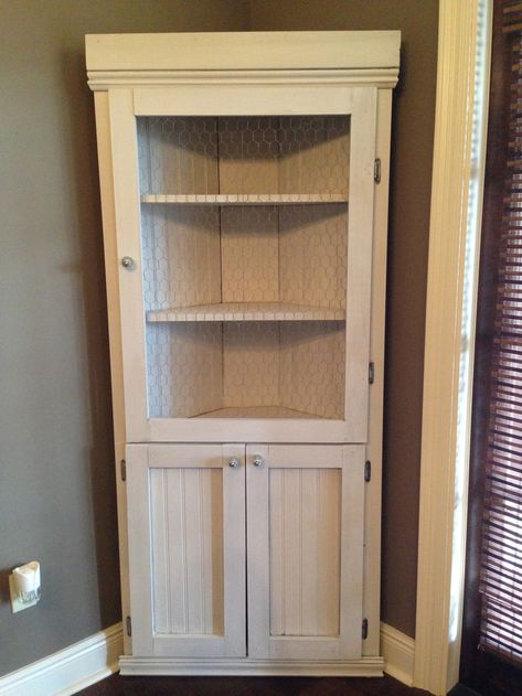 Diy Corner Cabinet, Diy Corner Shelves, Corner Shelf Ideas, Corner Hutch, Hutch Ideas, Corner Cabinets, Hutch Cabinet, Cabinet Plans, Corner Cupboard