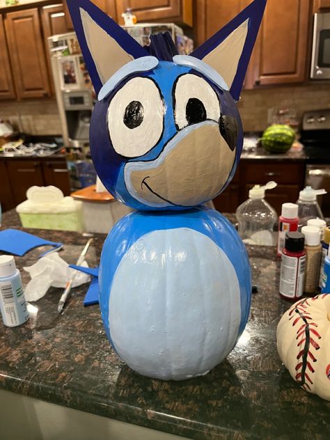 Pumpkin Decorating Ideas Bluey, Bluey Character Pumpkins, Bluey Pumpkin Decorating, Blue Pumpkin Carving, Bluey Cartoon Pumpkins, Bluey Pumpkin Painting Ideas, Bluey Pumpkin Ideas, Trunk Or Treat Bluey, Blue Pumpkin Painting Ideas