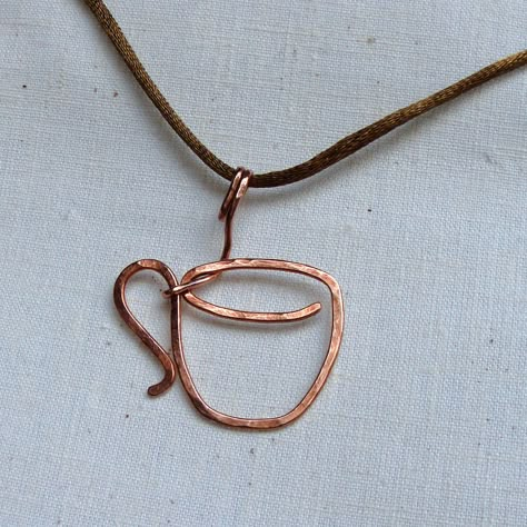 Wire Jewelery, Skirt Diy, Copper Wire Jewelry, Bijoux Fil Aluminium, Wire Jewelry Designs, Diy Wire Jewelry, Wire Work Jewelry, Wire Pendant, Jewelry Wire