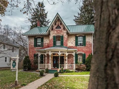 c.1849 Brick Home The Historic Gasche House B&B Turnkey in Wooster OH ~ Off Market - OLD HOUSE CALLING Brick Victorian Homes, Bronze Bedroom, Brick Victorian, Old House Exterior, Hannibal Mo, Wood Staircase, Home Still, Brick Home, Solid Wood Flooring