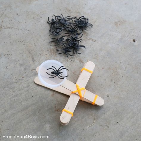 Spider Carnival Games, Mini Halloween Carnival Games, Cub Scout Halloween Activities, Spider Games For Kids, Backyard Carnival Games, Spider Games, Halloween Carnival Games, Diy With Kids, Backyard Carnival