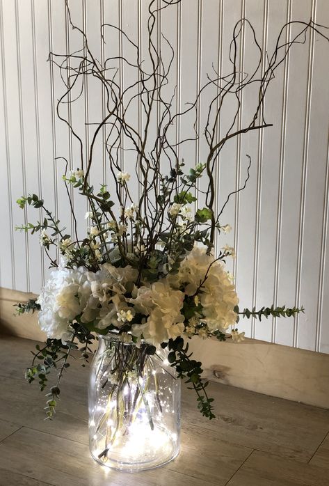 Twigs In Vase Centerpieces, Curly Willow Arrangements, Willow Flower Arrangements, Lighted Branches Centerpieces, Twig Arrangements, Arrangements With Branches, Willow Branch Centerpiece, Fall Floral Arrangements Wedding, Curly Willow Centerpieces