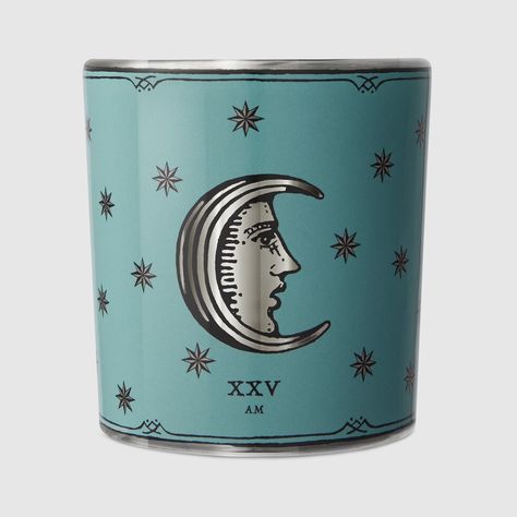 Shop the Fumus, 'Maison de l'Amour' print candle at GUCCI.COM. Enjoy Free Shipping and Complimentary Gift Wrapping. Printed Candles, Jars With Lids, Porcelain Candle, Luxury Candle, Scented Candles Luxury, Candle Branding, Italy Print, Designer Home, Moon Print