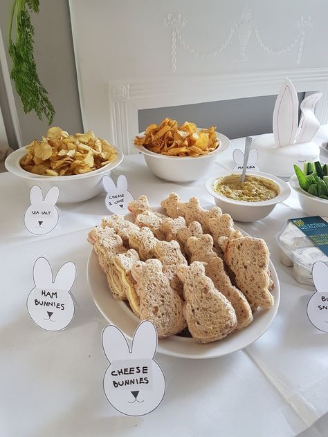 Rabbit Themed Food, Bunny Shaped Food, Bunny Sandwiches, Bunny Party Food, Bunny Themed Birthday Party, Peter Rabbit Theme Party, Shaped Sandwiches, Simple Cake Decorating, Happy Celebrations