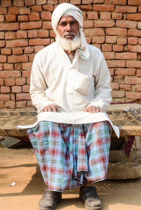 Traditional Man, Photo Graphy, India Photography, Indian Village, Muslim Men, Man Sitting, Indian Man, North India, Family Picture