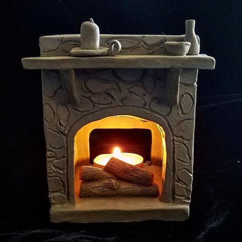 Ceramic Lantern Ideas, Clay Fireplace, Fireplace Candle Holder, Ceramics Pottery Bowls, Clay Moulding, Ceramic Lantern, Clay Candle, Lantern Ideas, Sculpture Art Clay