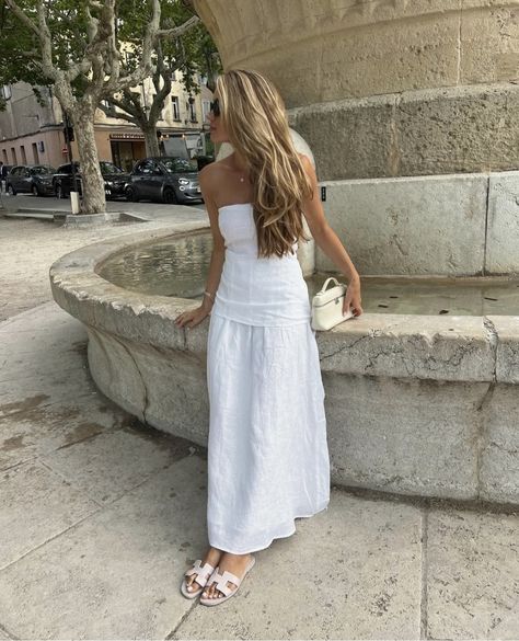 Linen Skirt Outfit, Brown Sequin Dresses, White Linen Skirt, Style Inspiration Spring Summer, Europe Outfits, London Outfit, Italy Outfits, Strapless Maxi, Style Inspiration Summer