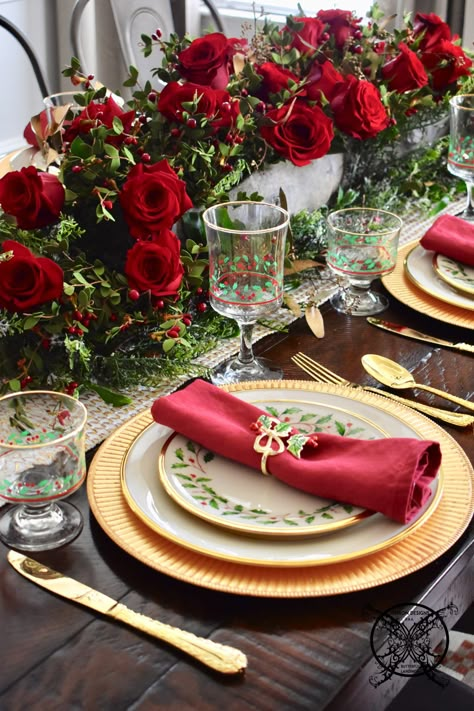 This year I decided to design my holiday table setting based on my Lenox Hollyberry china. Which of course instantly made me think of the song The Holly & The Ivy. #tablescapes #christmas #diningroom #holidaydecor #lenoxchina #homedecor #hollyberry #roses #tabletop  #tablesettings #china #christmasdecor Decorating With Vintage Silver, Christmas Table Scapes, New Christmas Ideas, Christmas Dinner Table Settings, Dinner Table Settings, Tablescapes Christmas, Christmas Table Ideas, Holiday China, Christmas Buffet