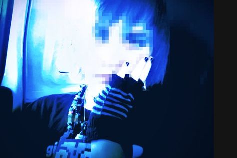 Blue Emo Aesthetic, Blue Scenecore, Blue Goth Aesthetic, Black Scene Kid, Scene Kid Aesthetic, Aesthetic Dreamcore, Black Scene, Blue Bg, Weirdcore Aesthetic