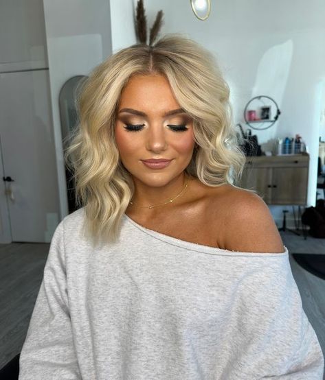 OH MUA + HAIRSTYLIST on Instagram: "soft bronzey glam💫✨☁️ a top tier   #ohiomakeupartist #hairandmakeupglam #cincimua #myalaurenmakeup #makeupartists_worldwide #makeup-looks #photoshootglam #pillowtalk #glowyskinmakeup #ohiohairstylist #cincinnatimakeupartist #haloglow #nkymakeupartist #makeuplooks #makeupforever #makeupbymario" Full Glam Hair And Makeup, Full Coverage Glam Makeup, Hair And Makeup Bride, Southern Glam Makeup, Blonde Voluminous Hair, Makeup For Blondes With Green Eyes, Bridal Makeup Plus Size, Blonde Bridesmaid Hair, Wedding Makeup For Blue Eyes Blonde Hair