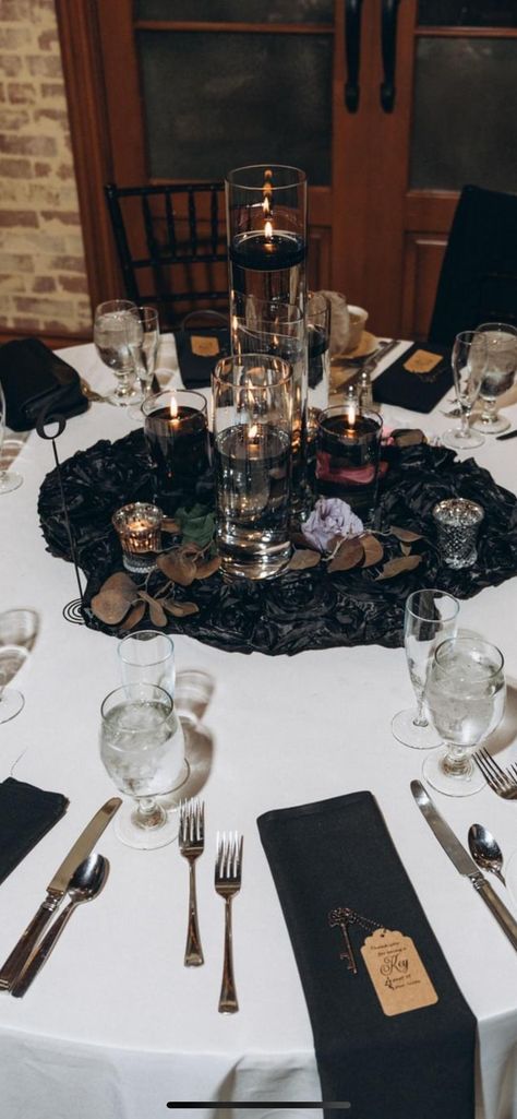 Goth Centerpieces Wedding, Goth Centerpieces, Goth Wedding Centerpieces, Dark Wedding Centerpieces, Emo Decor, Wedding Decorations Table Settings, Grunge Wedding, Victorian Gothic Wedding, Im Getting Married