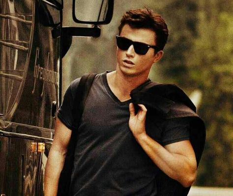 #Footloose (2011) - Ren McCormack Footloose 2011, Kenny Wormald, Xavier Samuel, 2011 Movies, Ray Ban Wayfarer, Ray Ban Aviator, The Perfect Guy, Film Serie, Favorite Celebrities