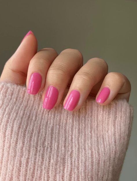 15 Chic Minimalist Nail Trends To Try This Fall & Winter 2024 Pink Minimalist Nails, Ballet Slippers Nail Polish, Barbiecore Nails, Barbie Nails, Minimalist Nail, Short Gel Nails, Fall Nail Trends, Classic Nails, Jelly Nails