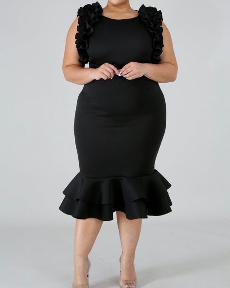 Shop our “Pleats Body-Con Dress” Beauties. . . . #onlineboutique #trendingstyles #affordablefashion #bosslady #style  #levelup #nanazzboutique #shoppingday #smallbusinessowner #miami #instagood #beauties #sexy #plussizefashion #entrepreneur #fashionlover #instastyle #fashionaddict #ExpressYourFashion #nanazzgirl #nanazzboutique #jessiewoo #denim #instafashion #styleblogger #shopnow Vestidos Curvy, Fantasy Outfits, Dashiki Dress, Pleated Sleeves, Classy Dress Outfits, Mid Dresses, Womens Dress Pants, Curvy Outfits, Mid Length Dresses