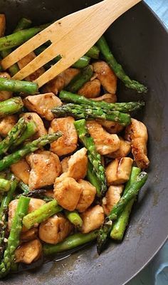 No Carb Dinner, Asparagus Stir Fry, Chicken And Asparagus, Carb Dinner, Low Carb Dinner, Clean Eating Recipes, Low Carb Diet, Healthy Cooking, I Love Food