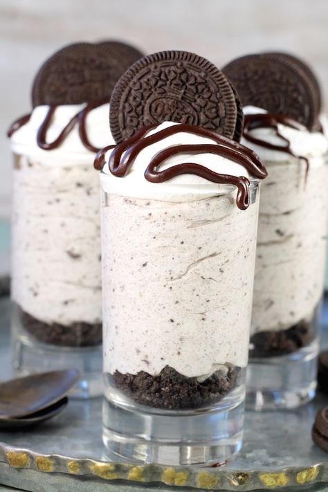 20th Birthday Dessert, Oreo Dessert Cup Recipe, Pudding Desserts Layered Cups, Oreo Cheesecake In A Cup, Easy Desserts Oreo, No Bake Cheesecake Cups, Mini Parfaits, Mini Dessert Easy, Baked Oreo Cheesecake Recipe