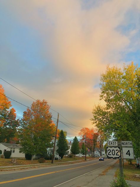 fall maine road aesthetic University Of Southern Maine, Maine Aesthetic Fall, Maine In Fall, Fall East Coast, Fall In Maine, Maine Aesthetic, Maine Fall, Road Aesthetic, Maine In The Fall