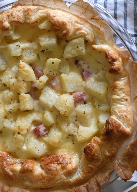 Cooking With Manuela, Fontina Cheese Recipes, Ham And Cheese Pie, Potato Pot Pie, Yummy Potato Recipes, Ham Pot Pie, Veggie Entrees, Potatoes Scalloped, Christmas Pie Recipes