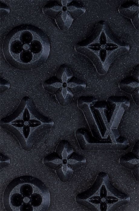 Louis Vuitton Wallpaper, Louis Vuitton Iphone Wallpaper, Cheap Louis Vuitton Handbags, Black And White Photo Wall, Boujee Aesthetic, Los Angeles Artist, Hypebeast Wallpaper, Black And White Picture Wall, Waffles Maker