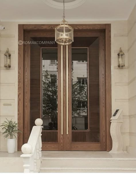 Main Glass Door Design Entrance, Glass Main Door, Main Door Grill Design, Main Glass Door, Main Door Grill, Door Grill Design, Wooden Sliding Door, Door Design Entrance, Interior Door Design