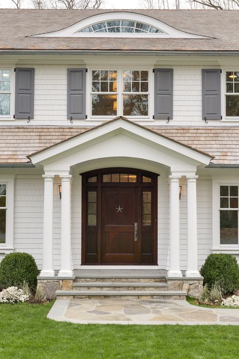 Exterior Porch Ideas, Front Door Portico, Portico Ideas, Brick Entrance, Side Hall Colonial, Door Portico, Porch Construction, Front Portico, Portico Designs