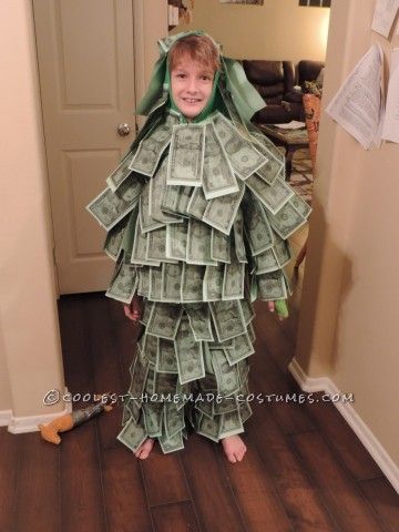 Homemade Geico Made of Money Commercial Kids Costume Money Costume, Inexpensive Halloween Costumes, Punny Halloween Costumes, Halloween Themed Food, Money Dress, Cheap Halloween Costumes, Homemade Costume, Black Halloween Dress, Halloween Express