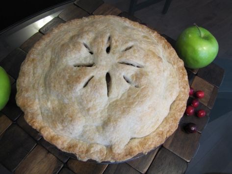 apple-cranberry-walnut-pie-sweet-juicy-delicious/ I have this in the oven now, but with raspberry instead of cranberry, and no top crust - did a nutty crumble. Apple Raisin Pie Recipe, Cranberry Walnut Pie, Raisin Pie Recipe, Raisin Pie, Walnut Pie, Cranberry Pie, Sweet Pies, Rhubarb Pie, Liqueurs Recipes