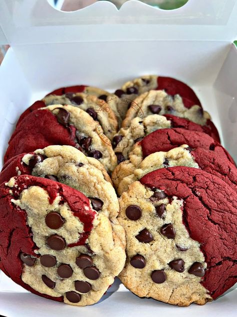 Red Velvet With Chocolate Chips, Valentines Red Velvet Cookies, Red Velvet Chocolate Chip Cookies, Valentines Desserts, Red Velvet Chocolate, Cookie Monster Cake, Opening A Bakery, Foodie Pics, Velvet Cookies