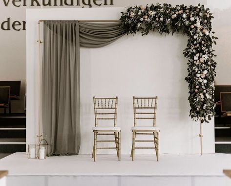 Minimalist Engagement Decor, Engagement Decorations Indoor, Wedding Backdrop Minimalist, Dekor Tunangan Simple, Dekor Lamaran Simple Elegant, Dekor Pelaminan Simple, Decor Wedding Simple, Backdrop Lamaran Simple, Wedding Backdrop Design Simple