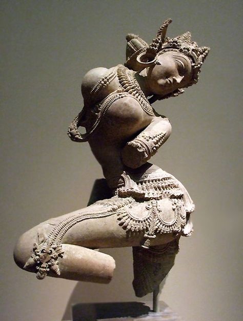 Apsara, Indian Sculpture 12th Century – Swayamkatha Dancer Photo, Historical Sculptures, Ancient Indian Art, Ancient Indian Architecture, Dance Images, Indian Sculpture, Ancient Sculpture, Indian Dance, Eastern Art