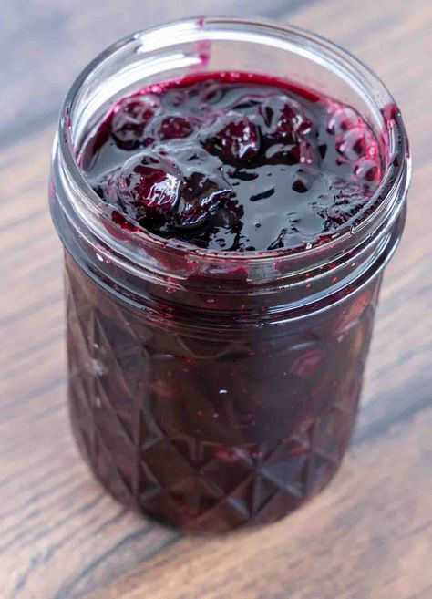 Topping For Pancakes, Waffles Ice Cream, Easy Jam Recipe, Blueberry Jam Recipe, Restaurant Style Recipes, Compote Recipe, Blueberry Season, Blueberry Compote, Blueberry Sauce