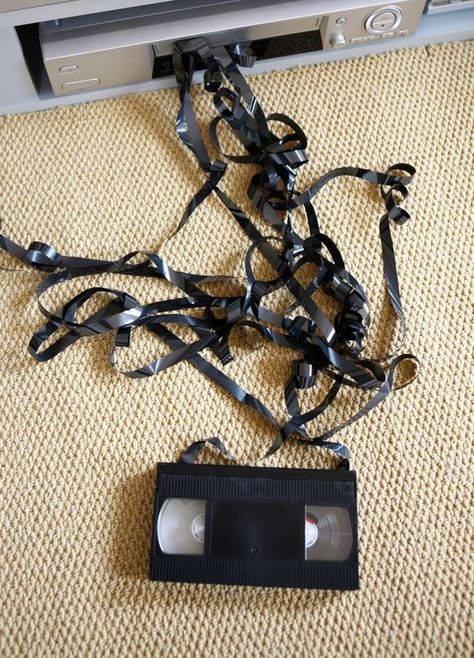 This is what tragedy looked like in the late 70s and early 80s. VHS cassette tape film stuck in the VCR, getting kinked, tangled, eaten, and mangled by the rollers. Good luck saving it when this happened. Vhs Player, 90s Memories, 90s Childhood, My Childhood Memories, Childhood Nostalgia, 90s Nostalgia, 90s Kids, Sweet Memories, Blast From The Past