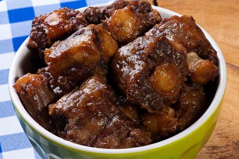 Easy Instant Pot Oxtail - A Pressure Cooker Kitchen Oxtail In Instant Pot, Beef Oxtail Recipes Instant Pot, Braised Oxtail Recipes Instant Pot, Instant Pot Oxtails, Instant Pot Oxtail Recipes Easy, Instapot Oxtail, Oxtail Recipes Southern Instant Pot, Pressure Cooker Oxtail Recipes, Oxtail Instant Pot Recipe