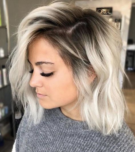 Icy Platinum Blonde Balayage Dark Roots, Blonde Hair With Roots, Ice Blonde Hair, Blonde Bob Wig, Ice Blonde, Ombre Hair Blonde, Dark Roots Blonde Hair, Platinum Blonde Hair, Brown Blonde Hair